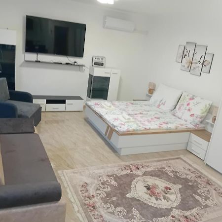 דברצן Hangjegy Apartman מראה חיצוני תמונה