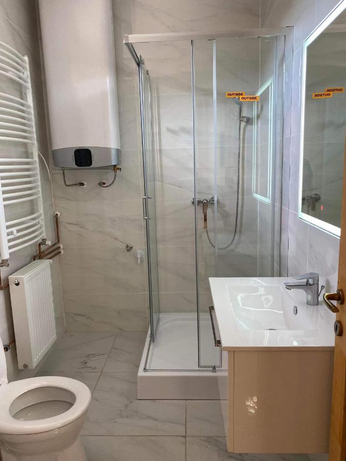 דברצן Hangjegy Apartman מראה חיצוני תמונה